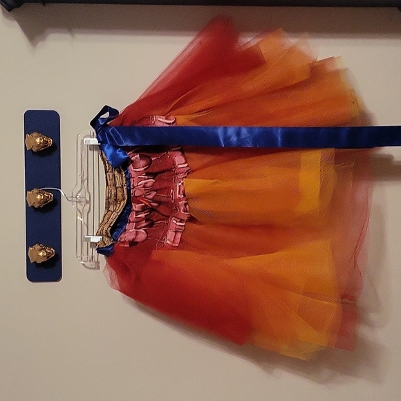 Wine Woman Costume - Picture 10 of 14